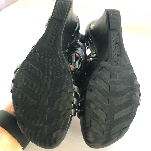 Reaction Kenneth Cole Black Strappy Wedge 7.5 - Picture 9 of 10